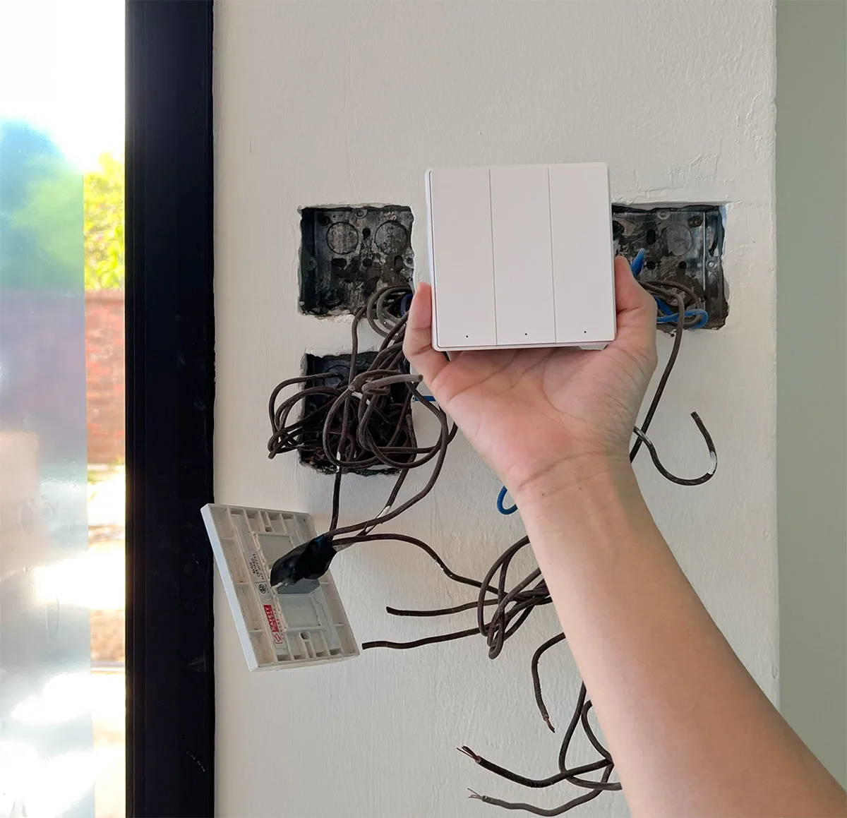 Aqara-compatible smart switch wiring reviewed before Home Assistant commissioning